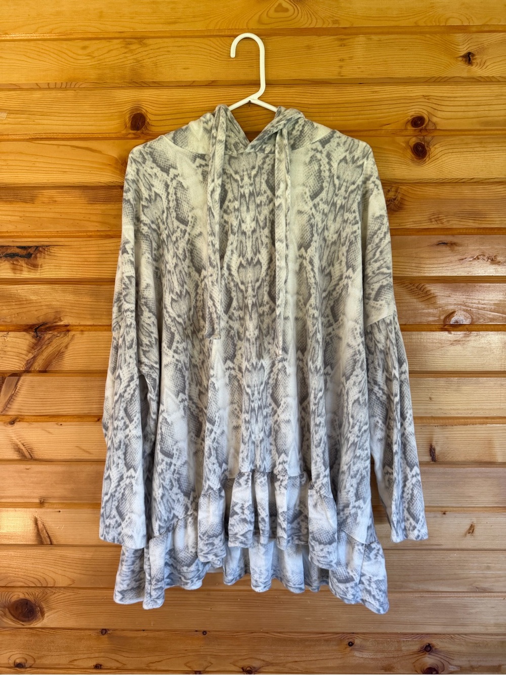 Women's Neutral Fleece Snake-Print Hooded Tunic Shirt